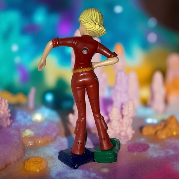 2009 Monsters Vs. Aliens Susan Murphy  McDonalds Toy Ginormica Action Figure B23 - Picture 3 of 7